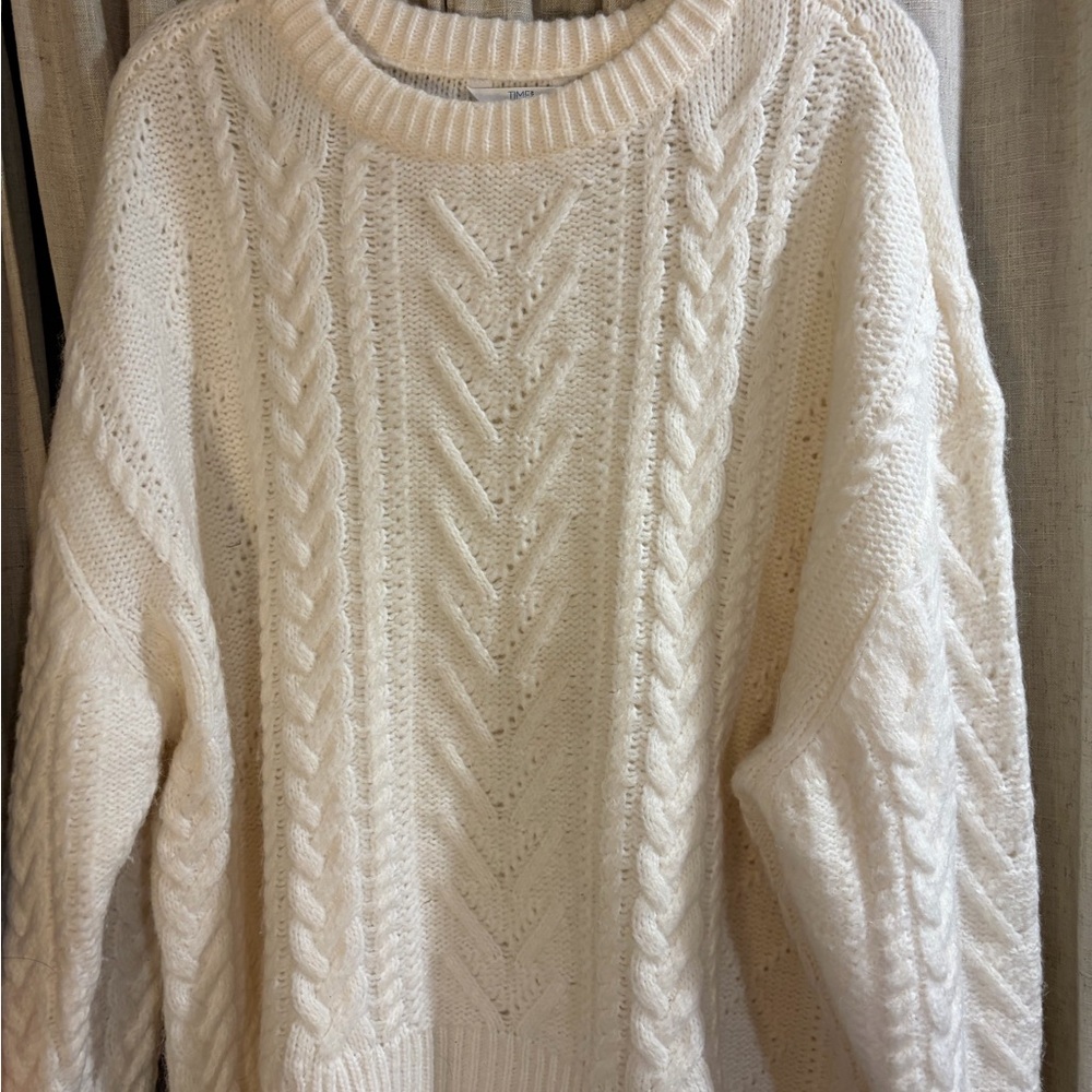Time and Tru Cream Cable Knit Sweater